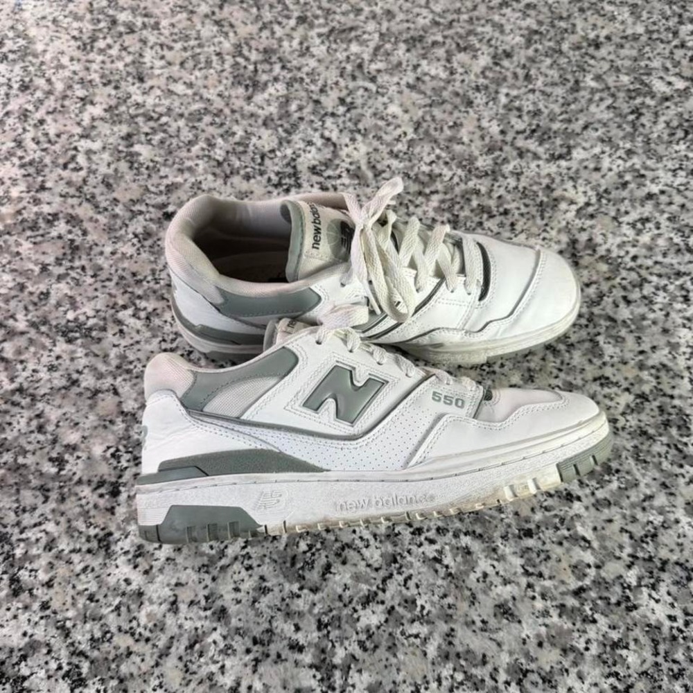 New Balance 550 White Grey Sneaker Shoe M7.5 BBW550BG